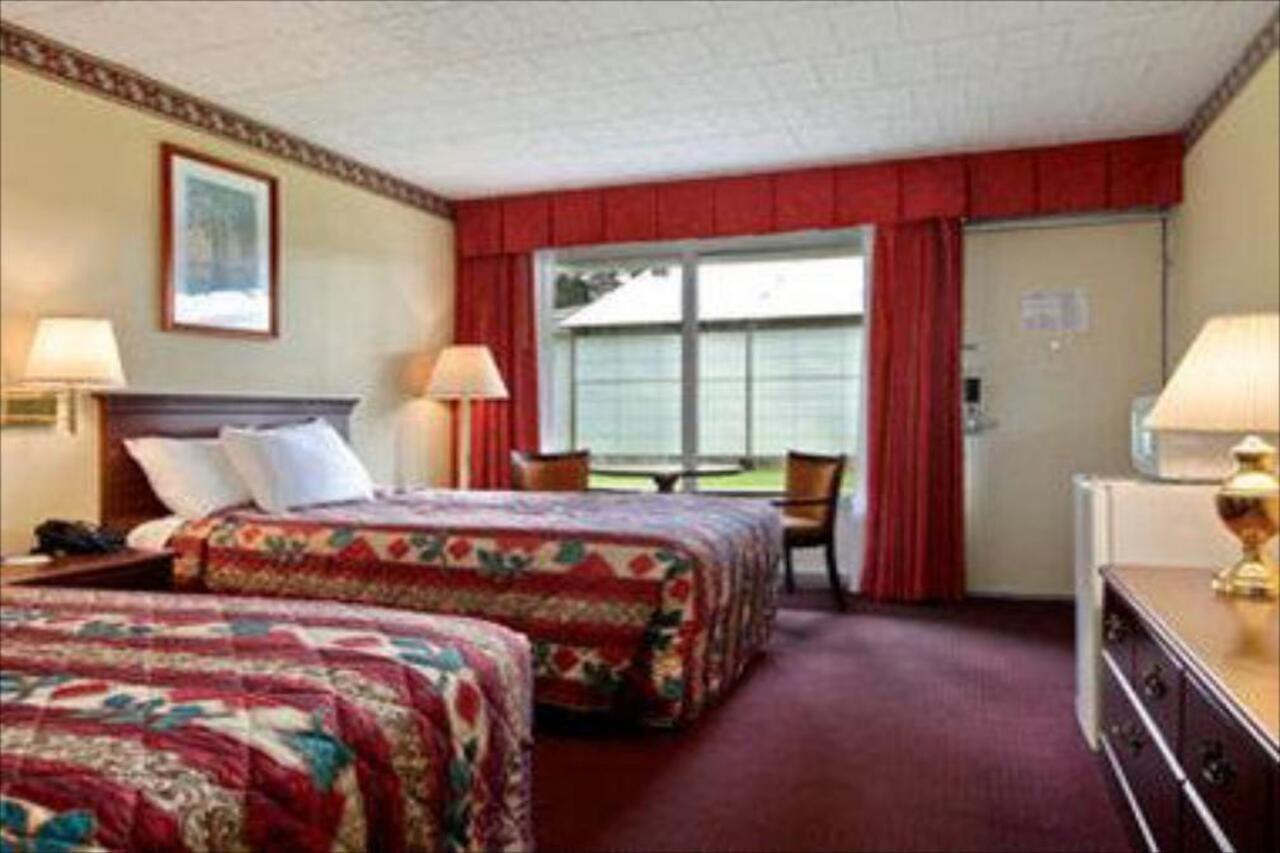 Days Inn East Stroudsburg Ngoại thất bức ảnh