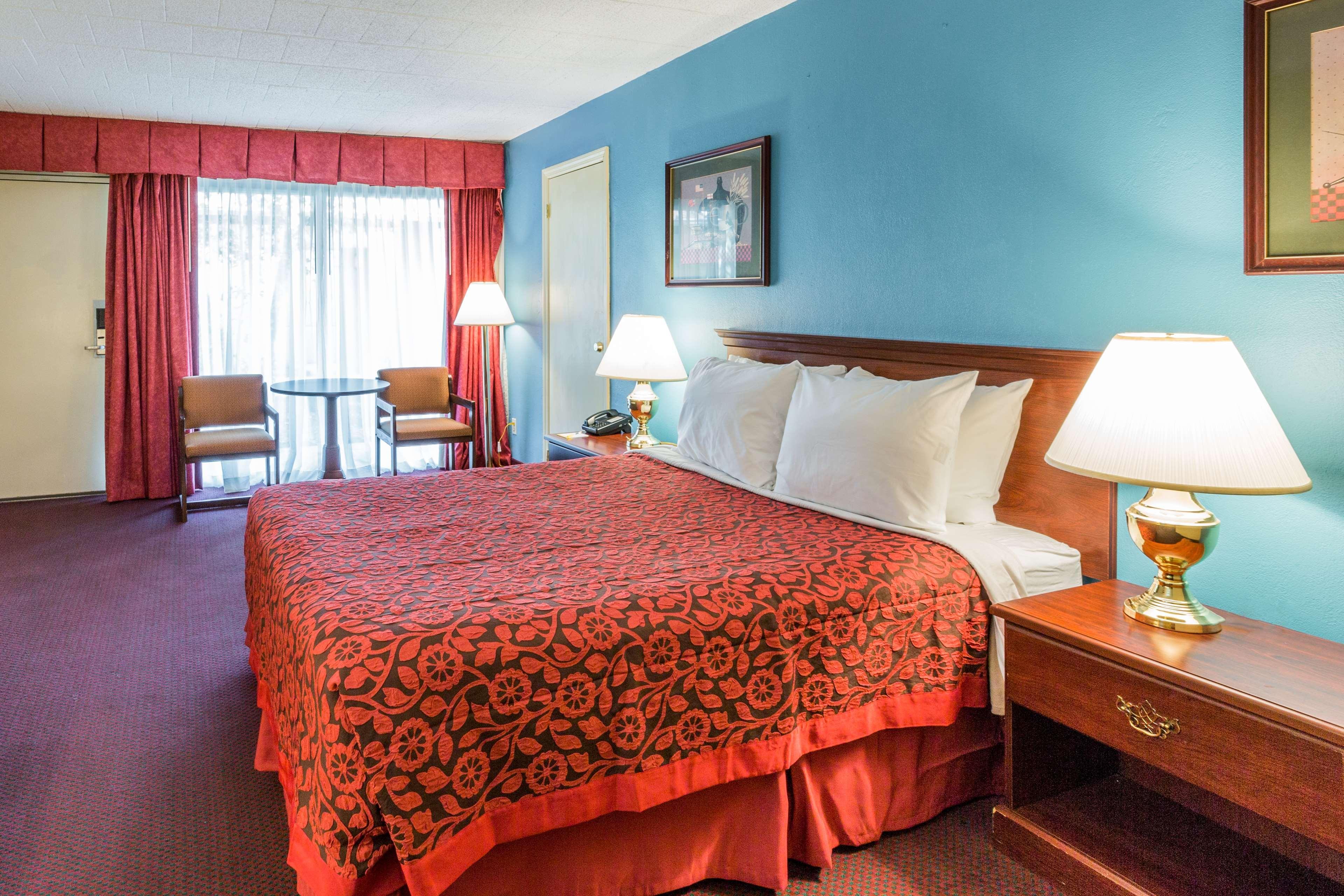 Days Inn East Stroudsburg Ngoại thất bức ảnh