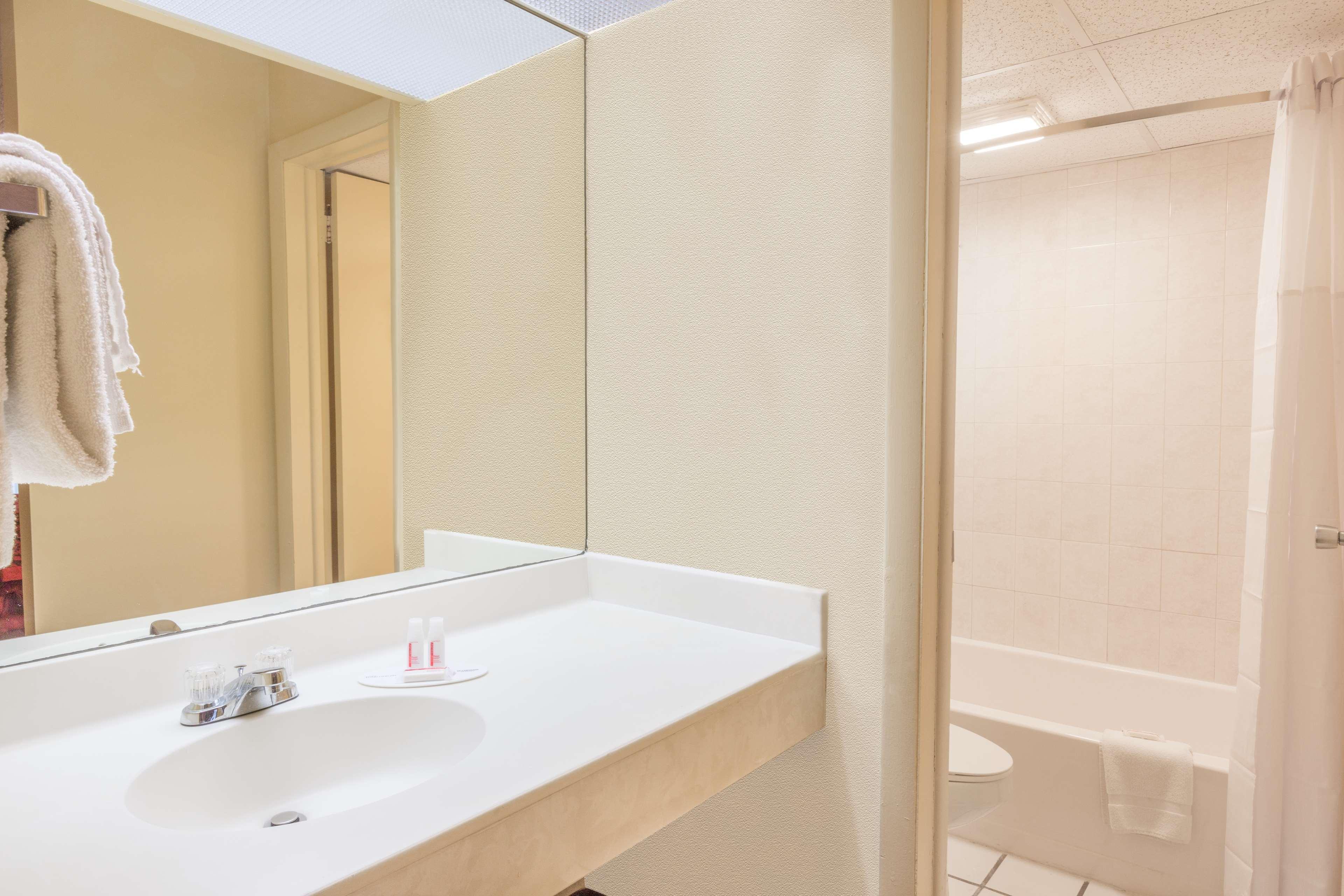 Days Inn East Stroudsburg Ngoại thất bức ảnh